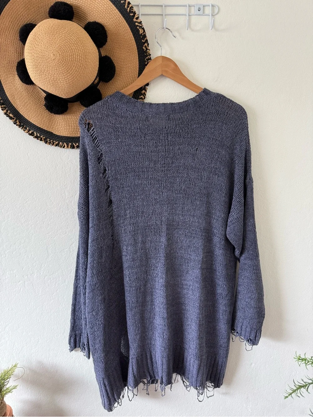 Sage & Flower Clothing Co. Blue Distressed Tunic Top Size Large / XL
